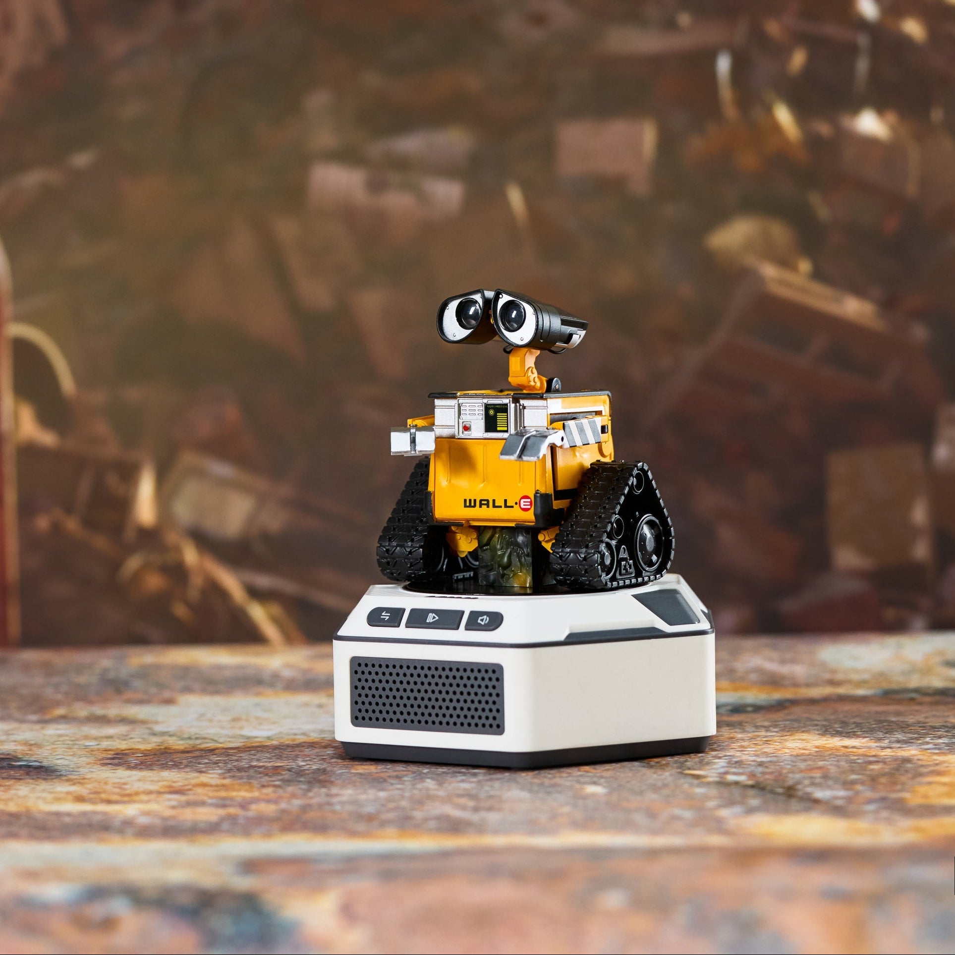 Mini Robot - Disney Pixar WALL-E Collector's Set - Wall-E & Eve