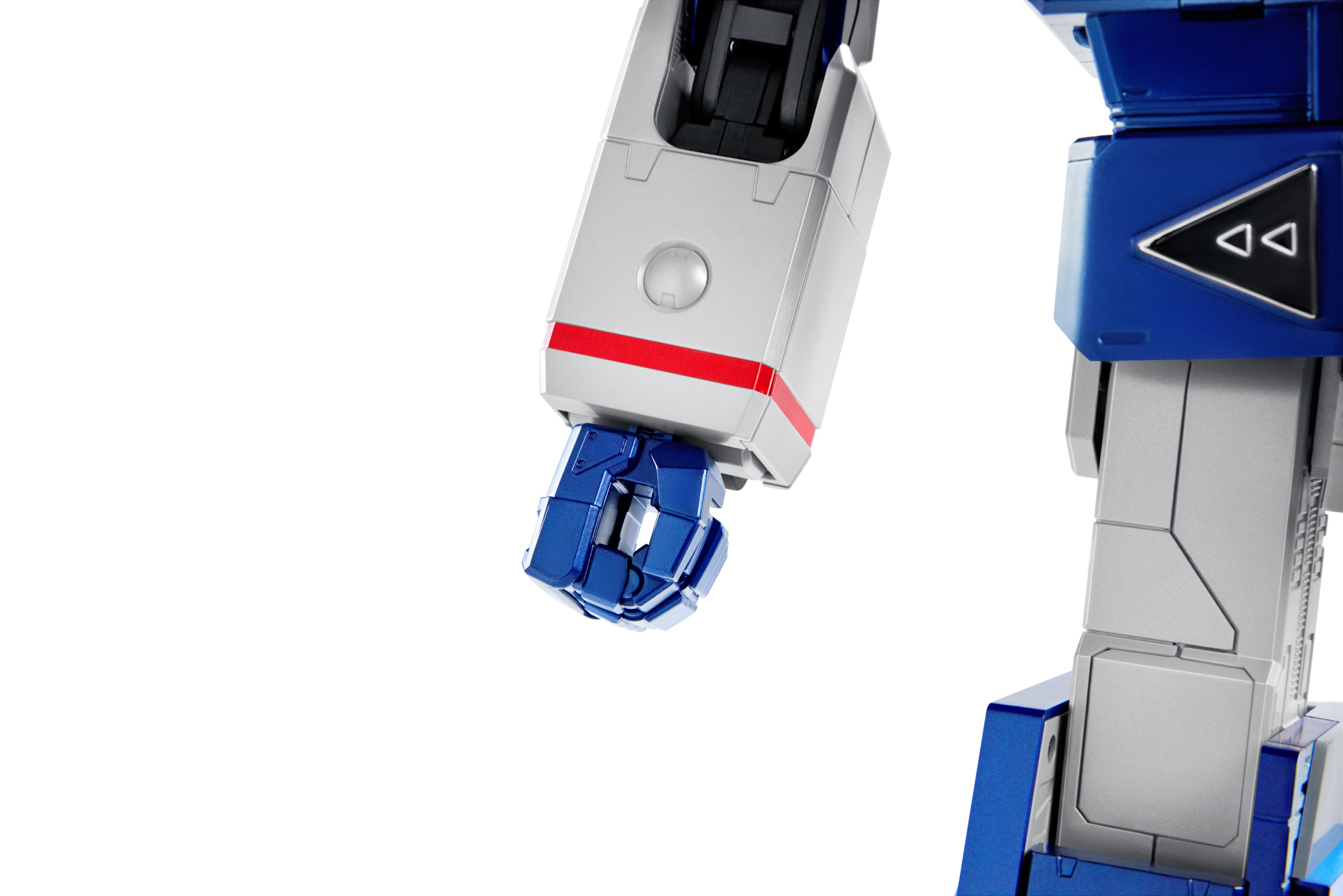 Flagship Soundwave G1 Robot