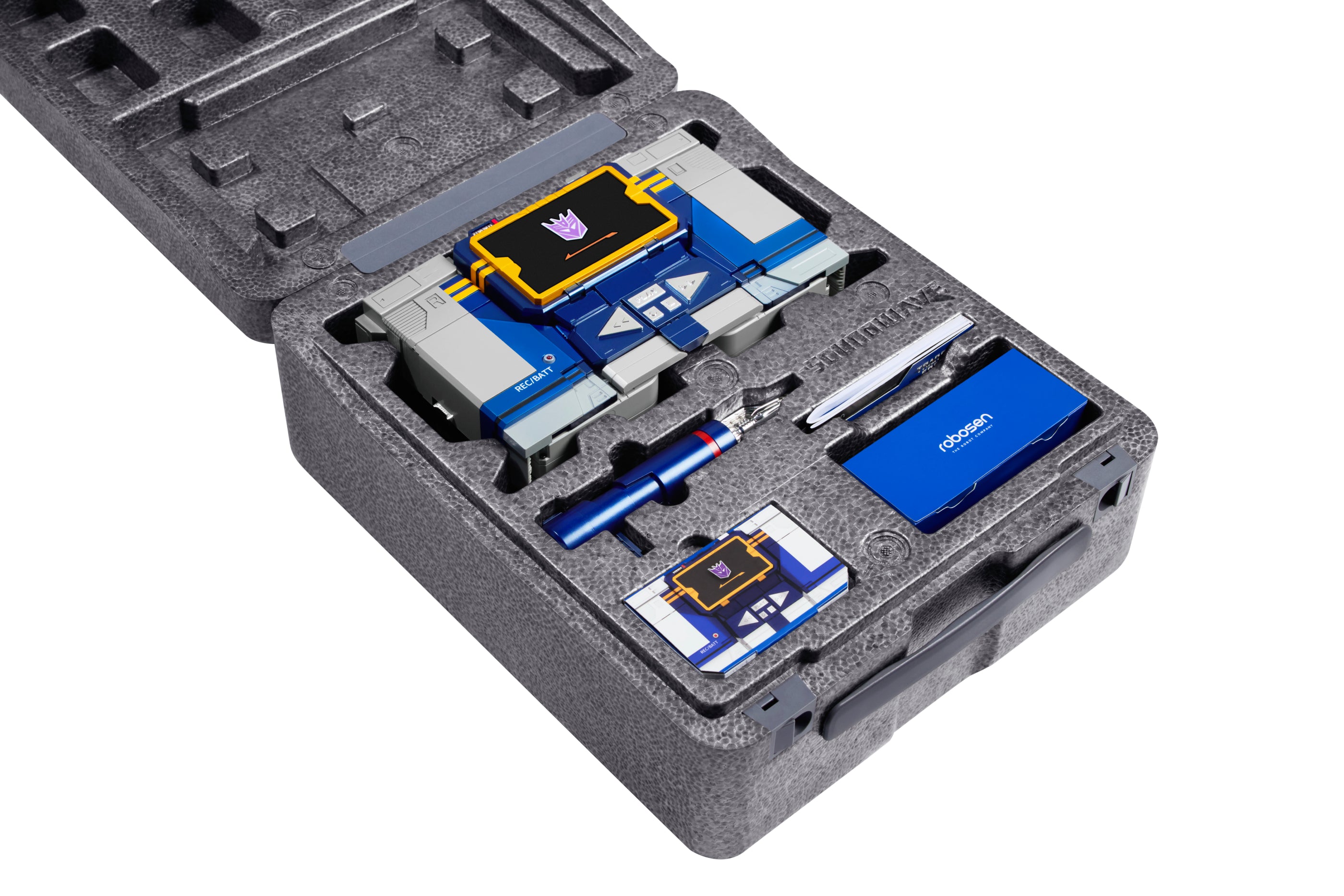 Flagship Soundwave G1 Robot