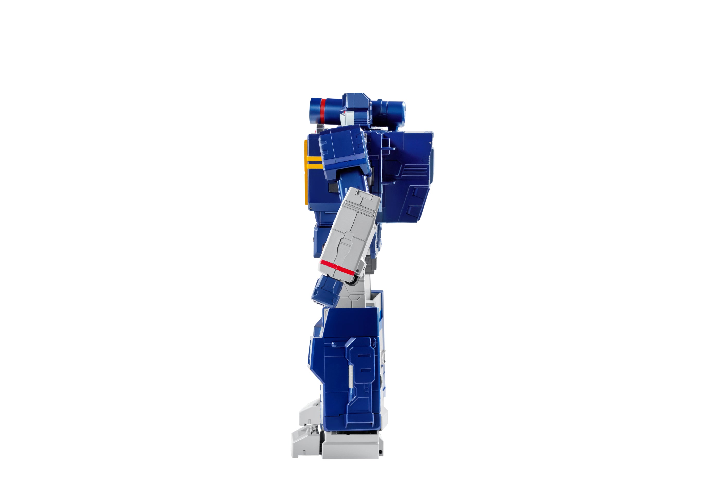 Flagship Soundwave G1 Robot